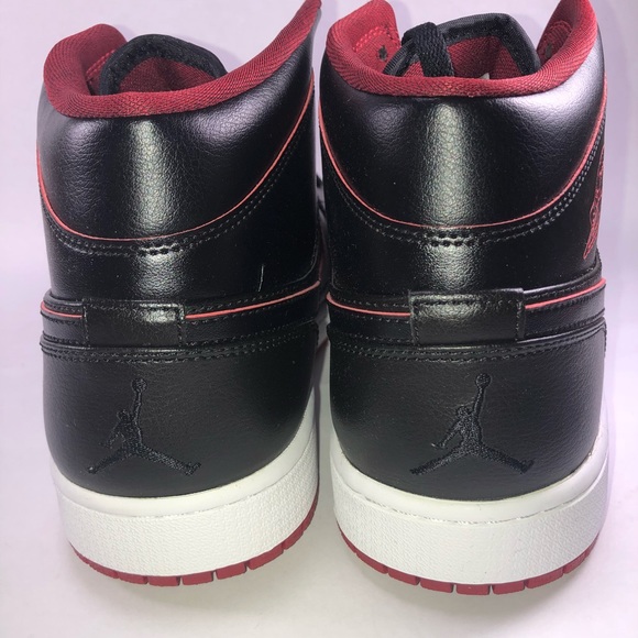 Air Jordan Retro 1 Mid Black Basketball Sneakers - Picture 6 of 7